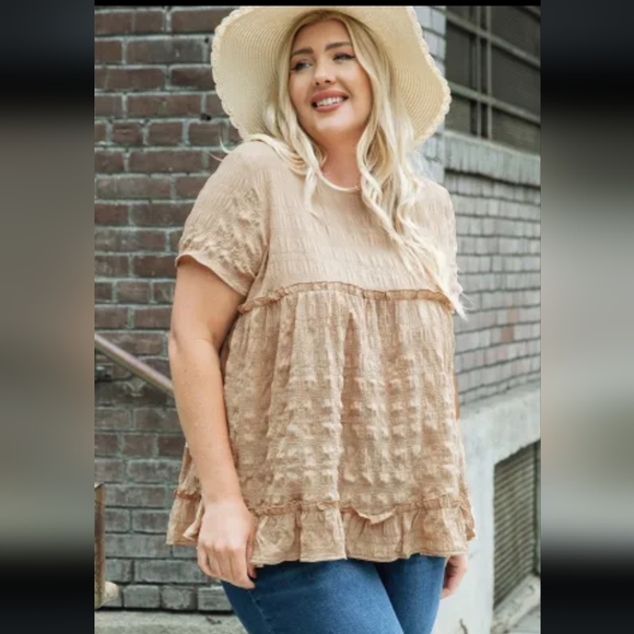 ♥️New Plus size crinkle top - Picture 2 of 11
